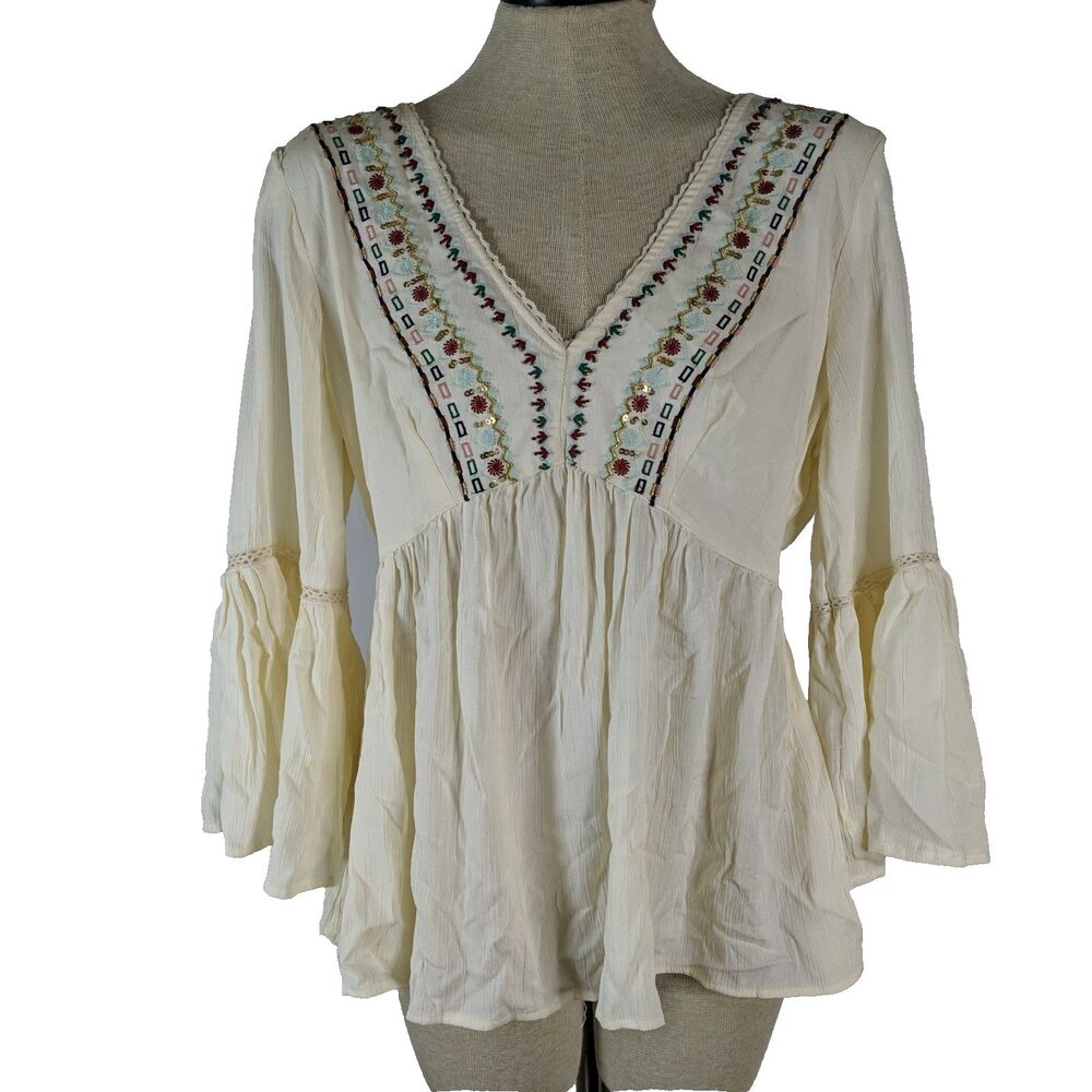Magnolia Boutique Boho Top Sz Medium Babydoll Flared Sleeve Embroidered Peasant